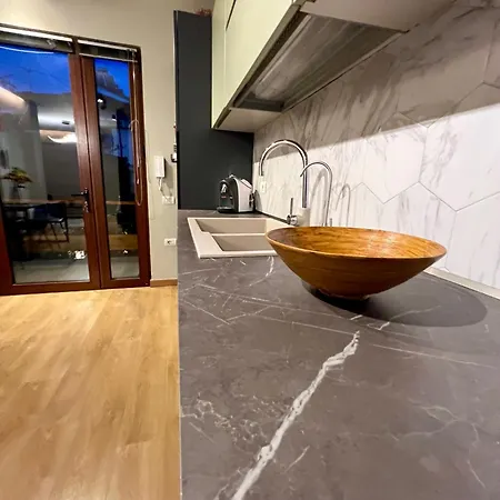 Apartment Modern Artdeco Citycenter Korce