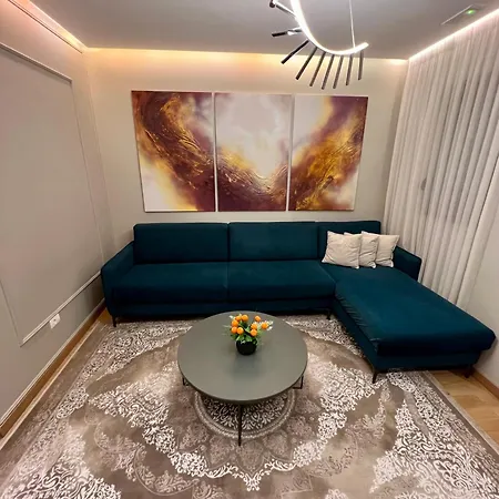 Modern Artdeco Citycenter Apartment Korce